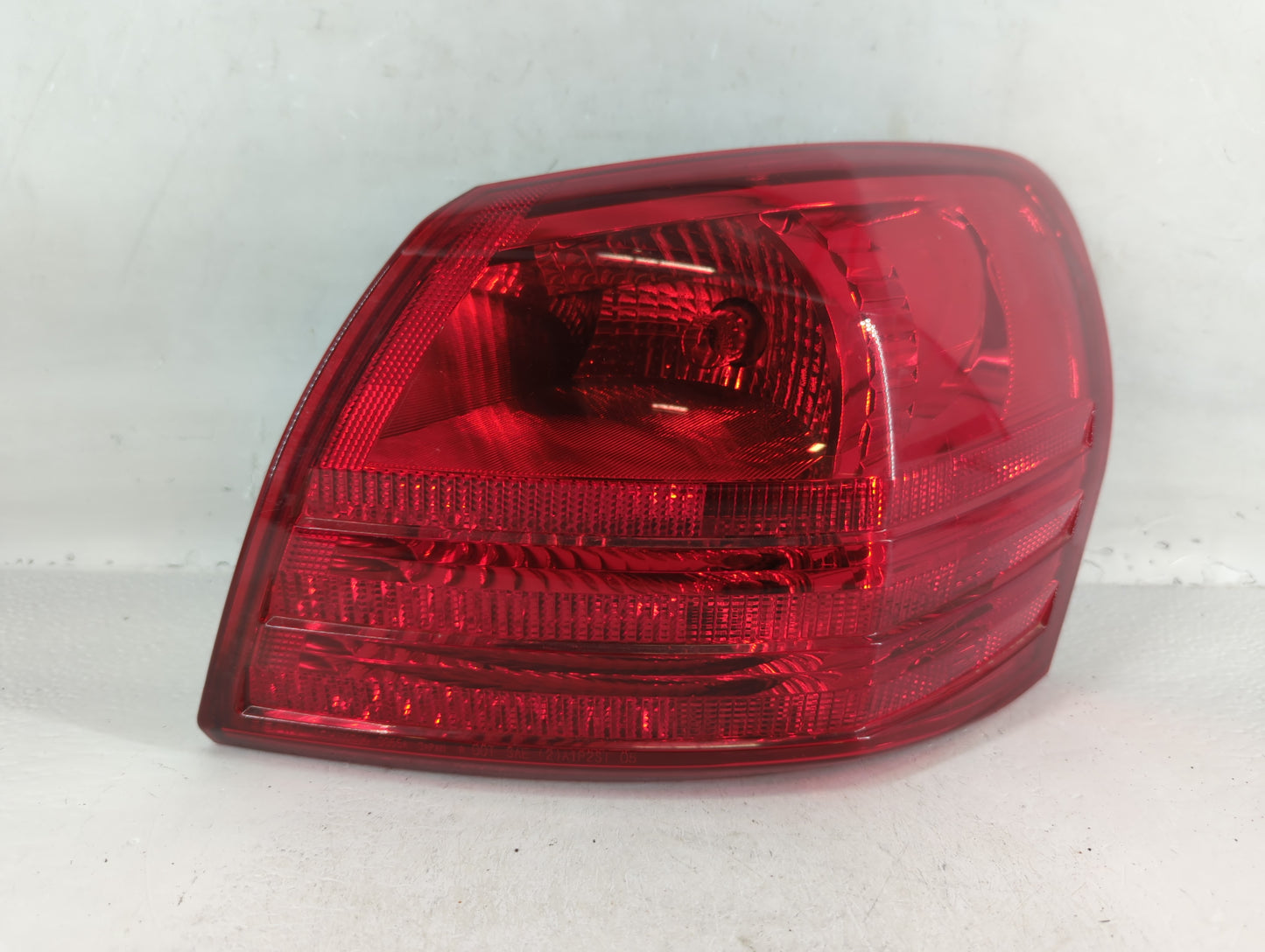 2008-2015 Nissan Rogue Tail Light Assembly Passenger Right OEM Fits Fits 2008 2009 2010 2011 2012 2013 2014 2015 OEM Used Au