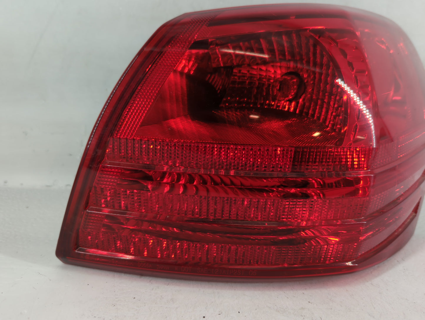 2008-2015 Nissan Rogue Tail Light Assembly Passenger Right OEM Fits Fits 2008 2009 2010 2011 2012 2013 2014 2015 OEM Used Au