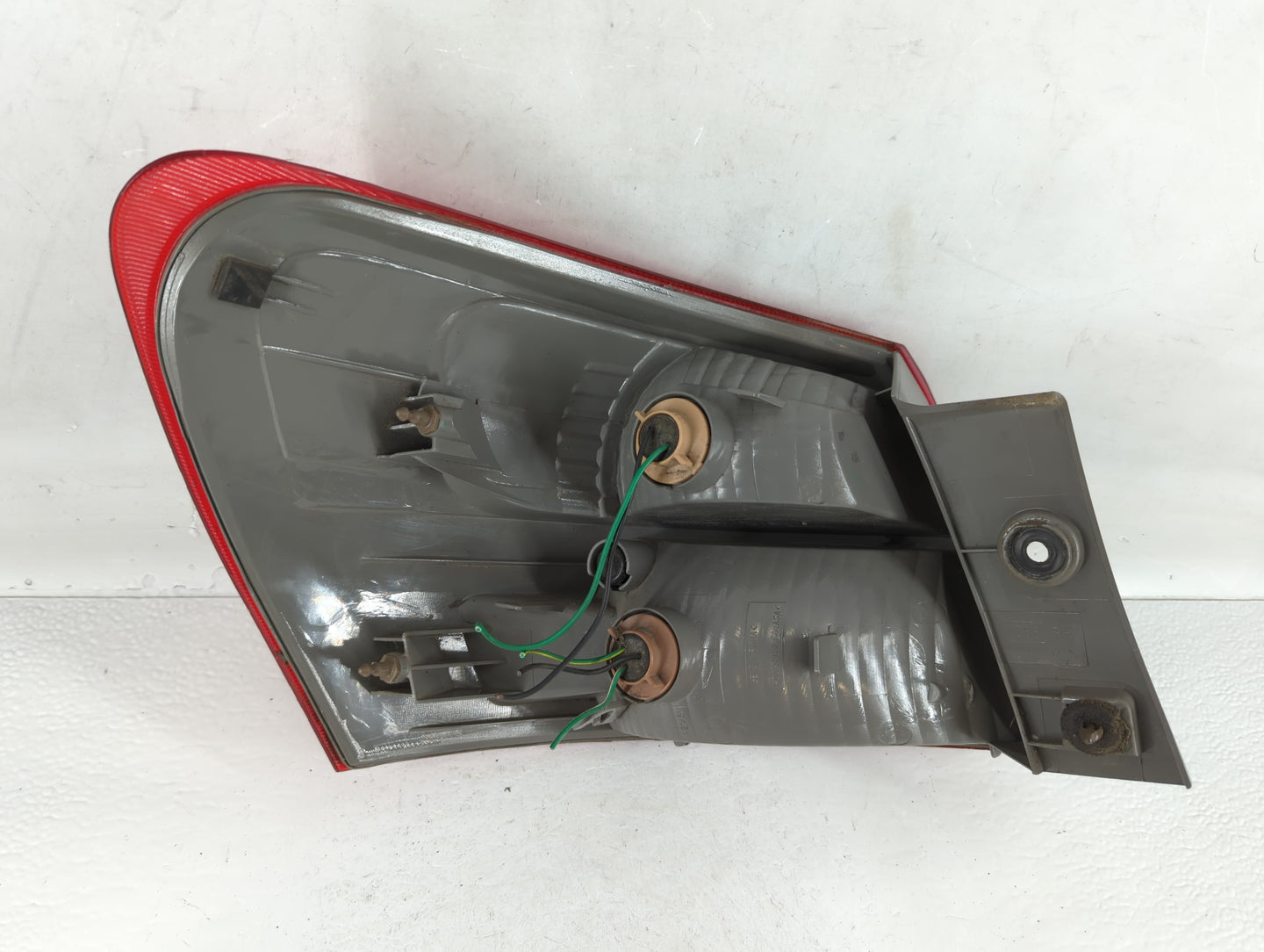 2008-2015 Nissan Rogue Tail Light Assembly Passenger Right OEM Fits Fits 2008 2009 2010 2011 2012 2013 2014 2015 OEM Used Au