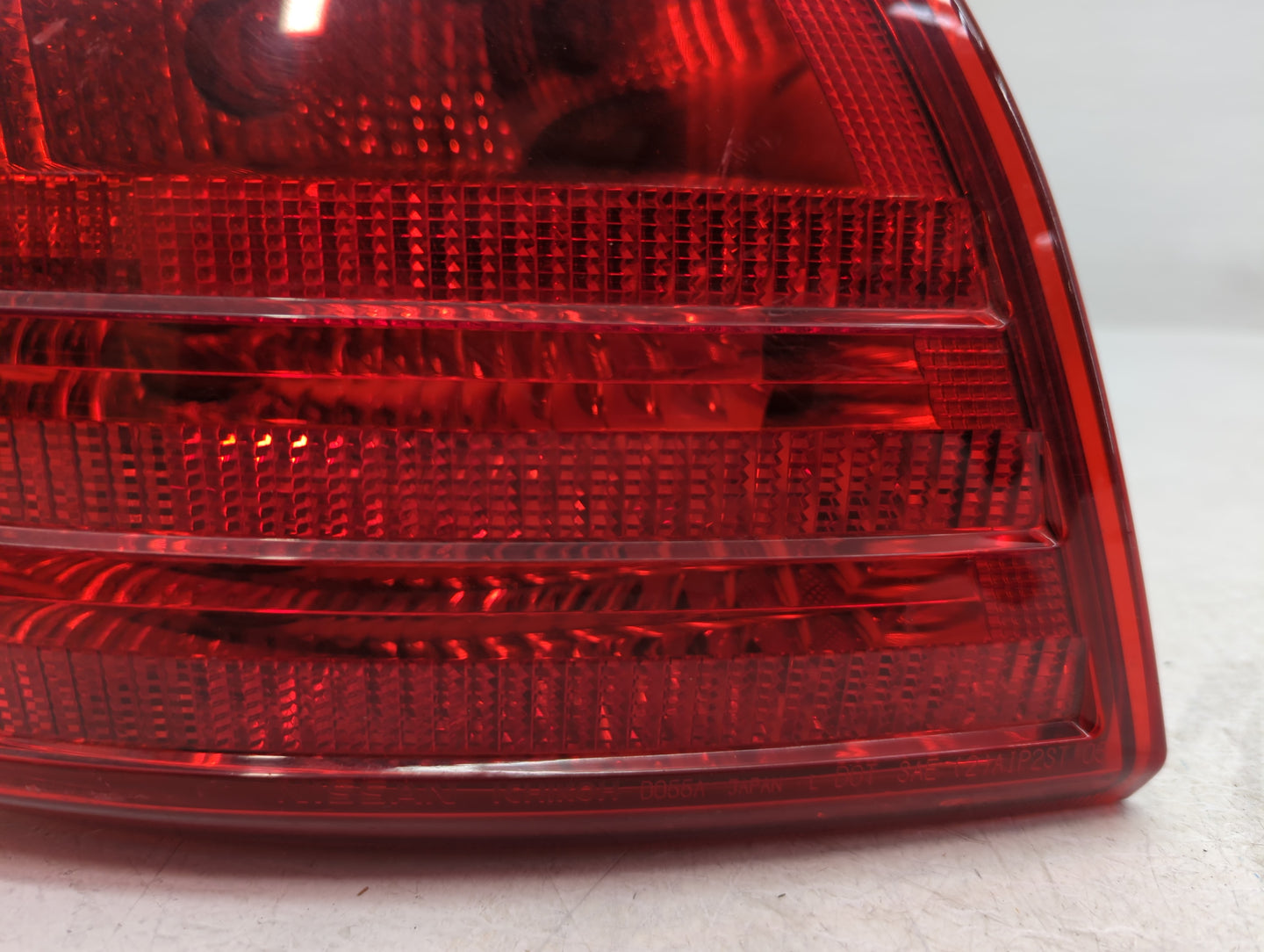 2008-2015 Nissan Rogue Tail Light Assembly Driver Left OEM Fits Fits 2008 2009 2010 2011 2012 2013 2014 2015 OEM Used Auto P
