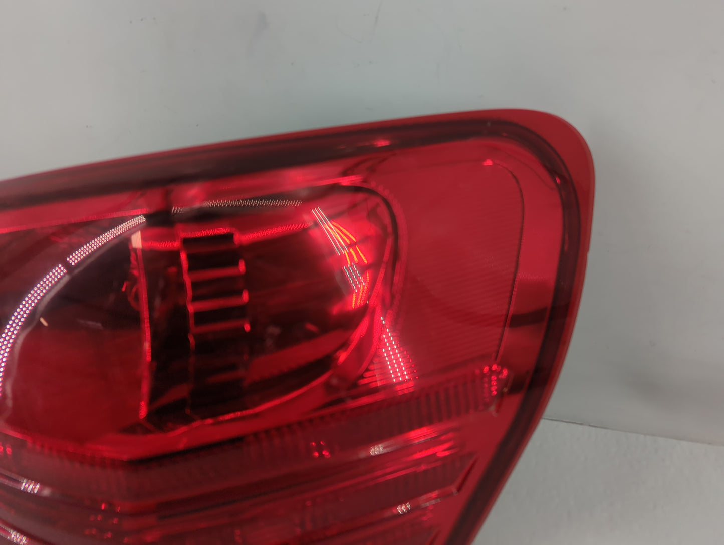 2008-2015 Nissan Rogue Tail Light Assembly Passenger Right OEM Fits Fits 2008 2009 2010 2011 2012 2013 2014 2015 OEM Used Au