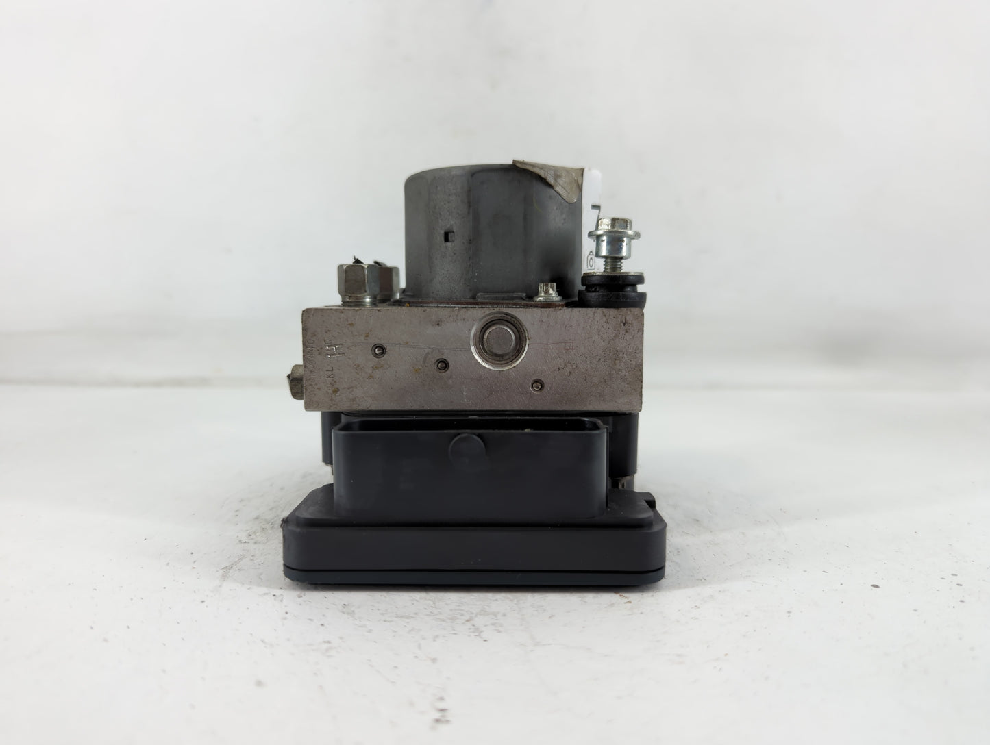 2014-2015 Nissan Rogue ABS Pump Control Module Replacement P/N:47660 4BA0A Fits Fits 2014 2015 OEM Used Auto Parts - Oemused