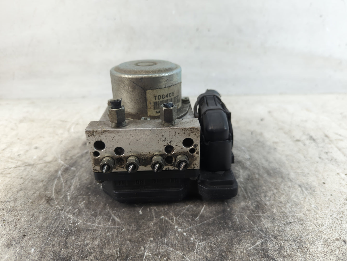 2012-2015 Nissan Rogue ABS Pump Control Module Replacement P/N:45280973 Fits Fits 2012 2013 2014 2015 OEM Used Auto Parts - 