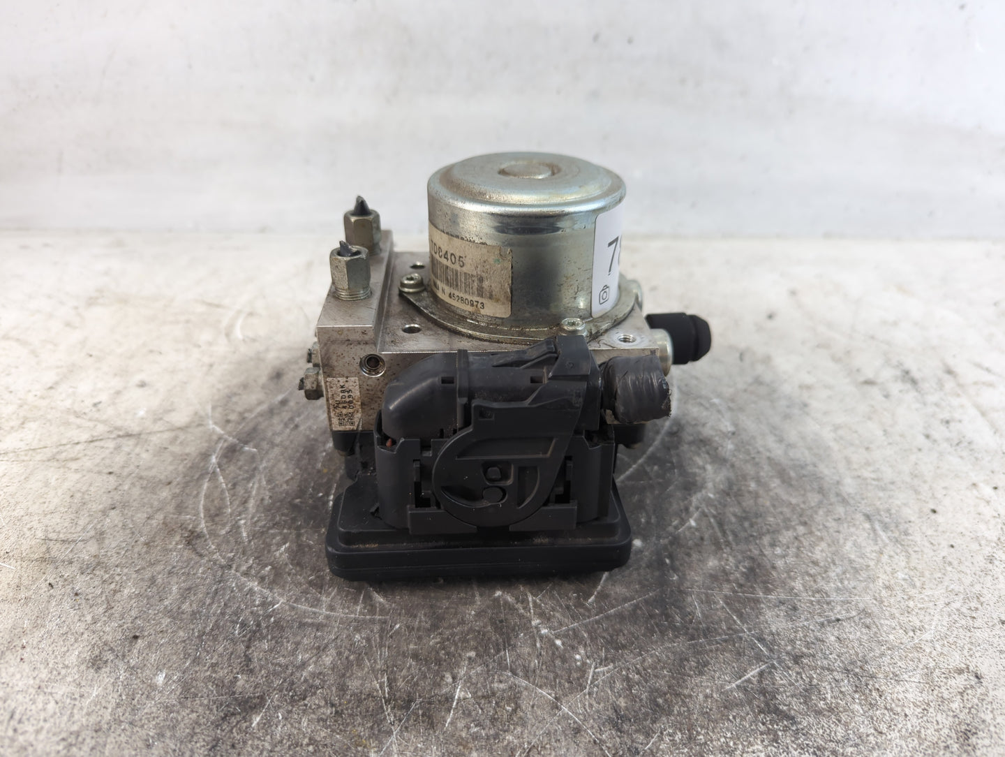 2012-2015 Nissan Rogue ABS Pump Control Module Replacement P/N:45280973 Fits Fits 2012 2013 2014 2015 OEM Used Auto Parts - 