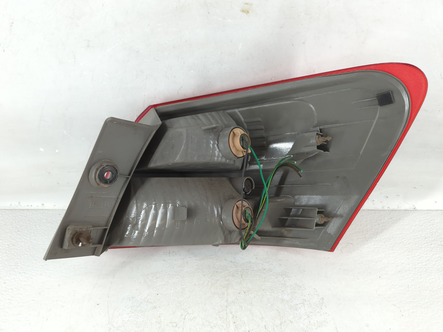 2008-2015 Nissan Rogue Tail Light Assembly Driver Left OEM Fits Fits 2008 2009 2010 2011 2012 2013 2014 2015 OEM Used Auto P