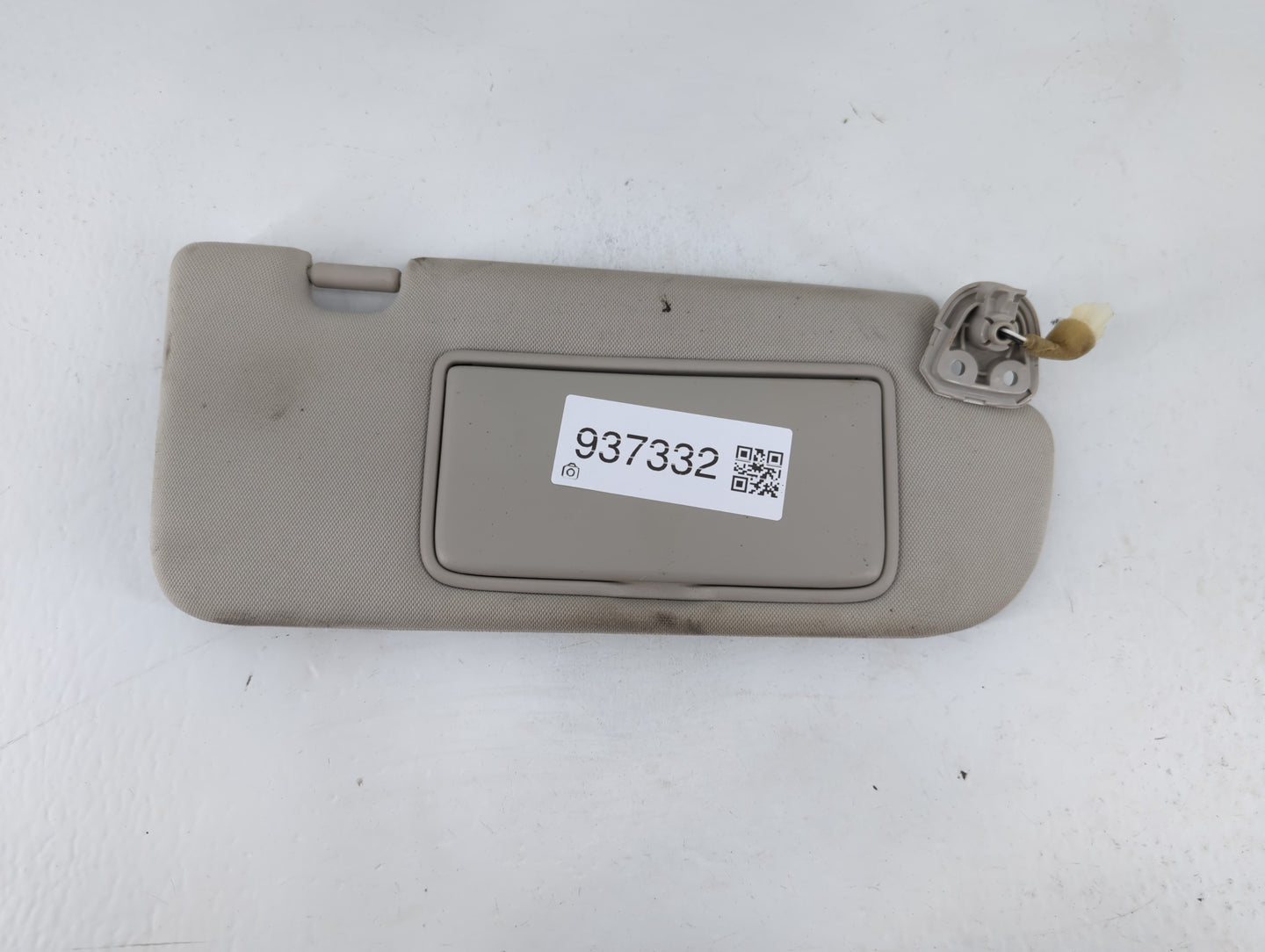 2014-2017 Nissan Rogue Sun Visor Shade Replacement Passenger Right Mirror Fits Fits 2014 2015 2016 2017 OEM Used Auto Parts 