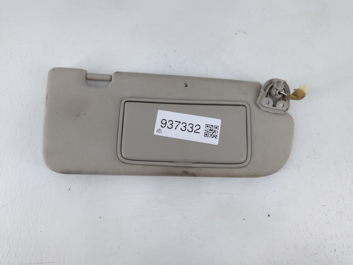 2014-2017 Nissan Rogue Sun Visor Shade Replacement Passenger Right Mirror Fits Fits 2014 2015 2016 2017 OEM Used Auto Parts 