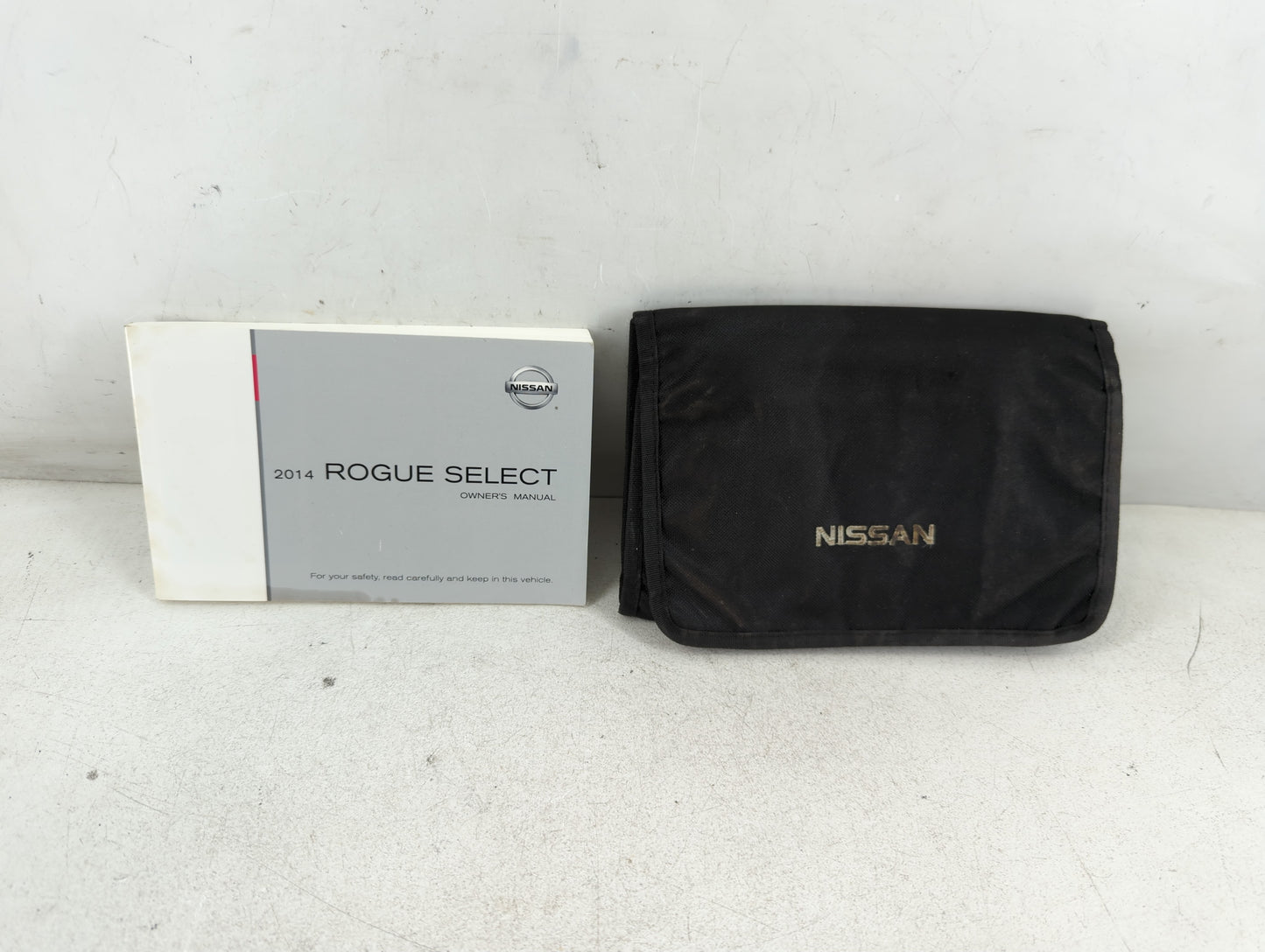 2014 Nissan Rogue Select Owners Manual Book Guide P/N:OM14E00S35U0 OEM Used Auto Parts - Oemusedautoparts1.com