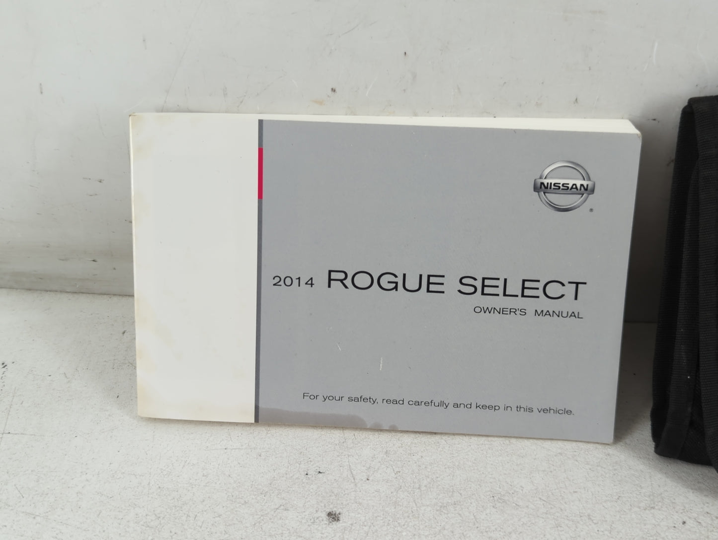 2014 Nissan Rogue Select Owners Manual Book Guide P/N:OM14E00S35U0 OEM Used Auto Parts - Oemusedautoparts1.com