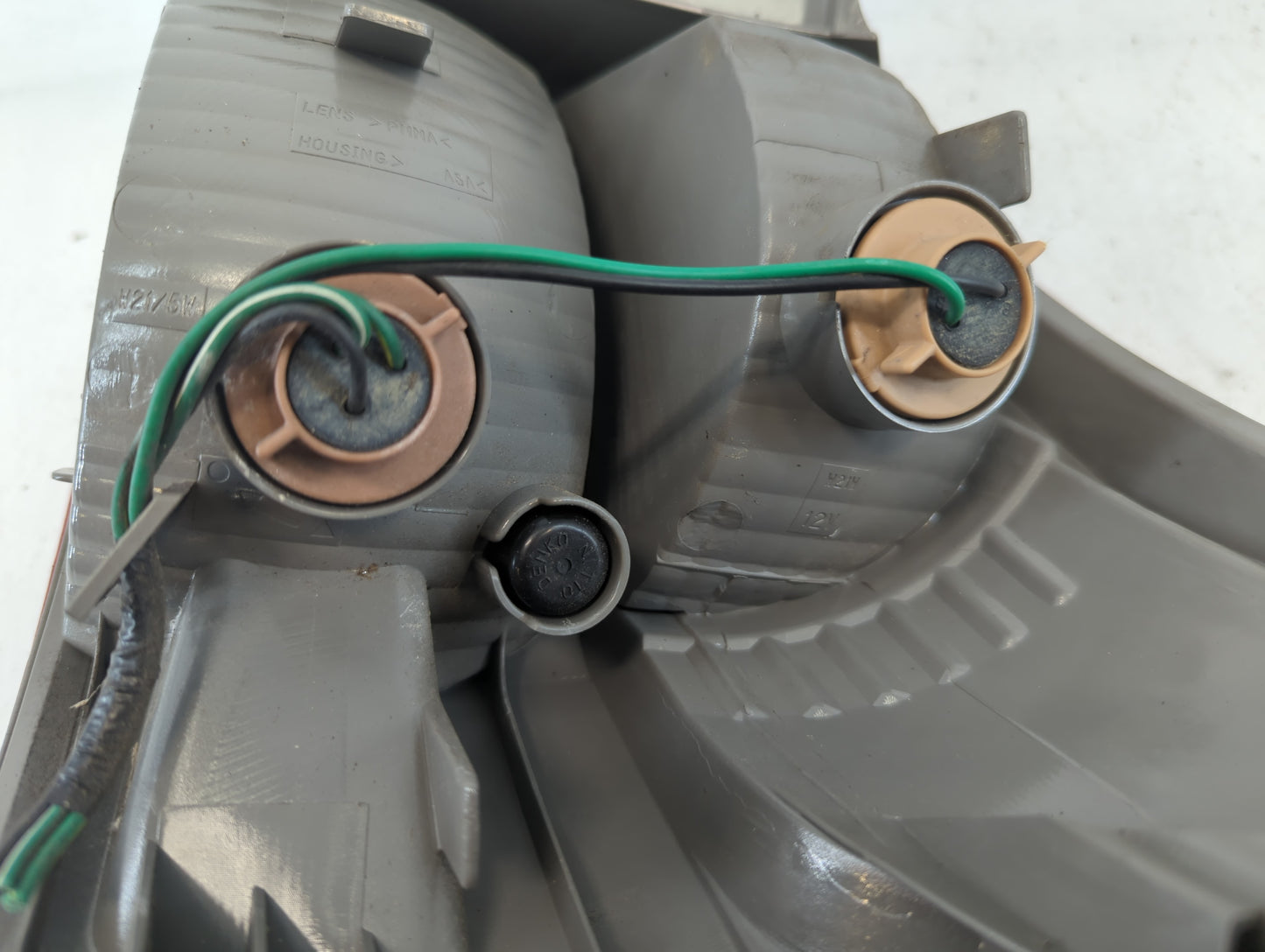 2014 Nissan Rogue Select Tail Light Assembly Driver Left OEM Fits Fits 2008 2009 2010 2011 2012 2013 2015 OEM Used Auto Part