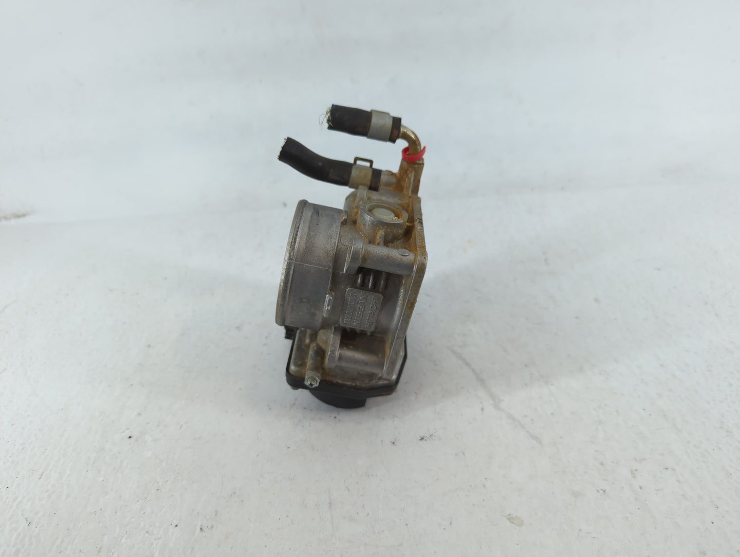 2014 Nissan Rogue Select Throttle Body P/N:RME60-15 Fits Fits 2011 2012 2013 2015 OEM Used Auto Parts - Oemusedautoparts1.co