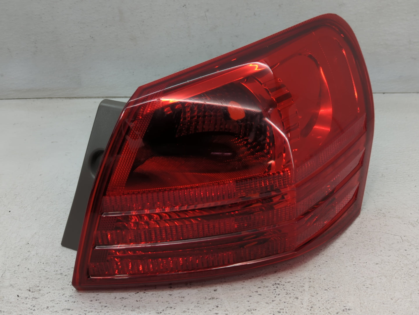 2014 Nissan Rogue Select Tail Light Assembly Passenger Right OEM Fits Fits 2008 2009 2010 2011 2012 2013 2015 OEM Used Auto 