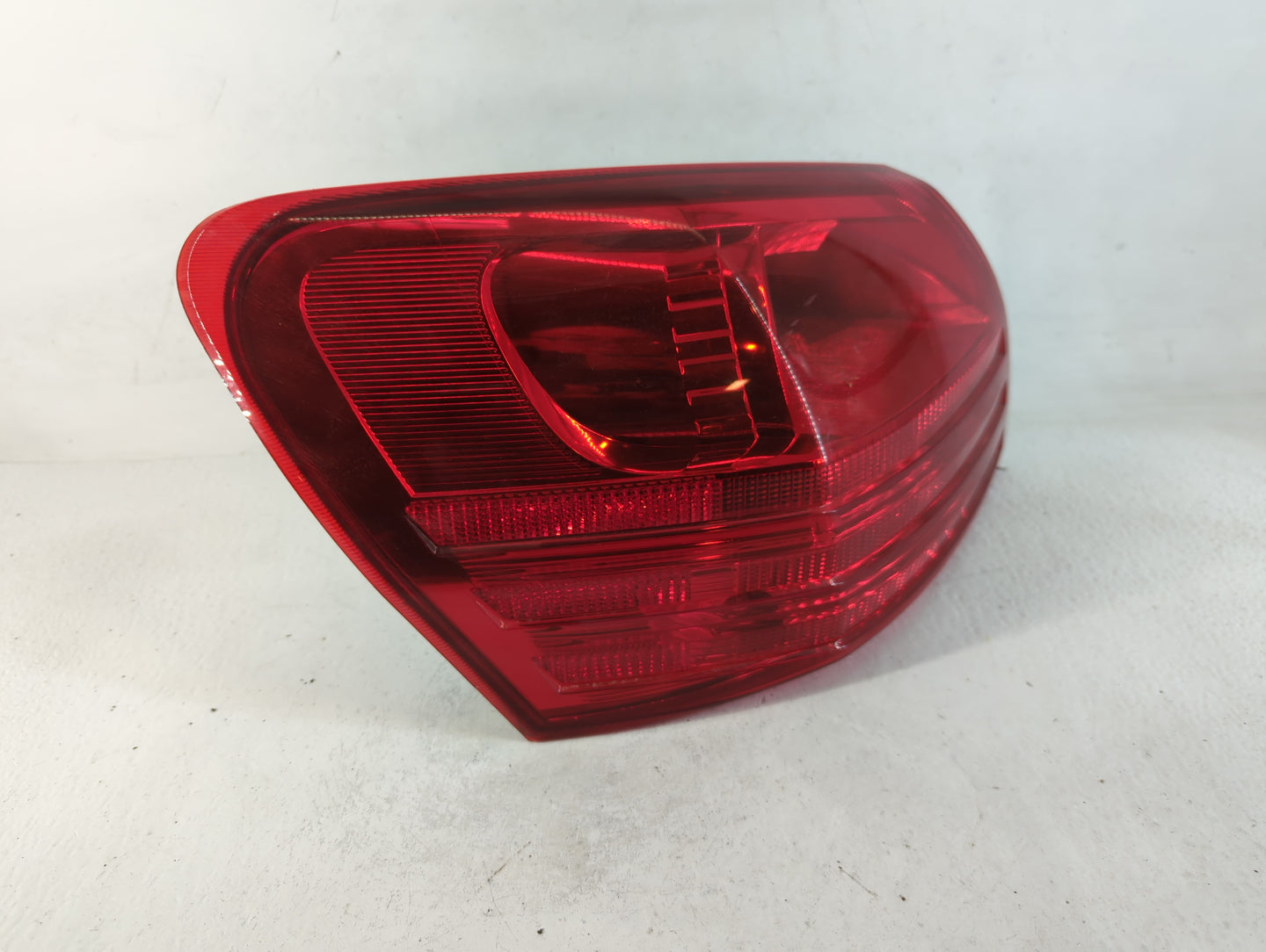 2014 Nissan Rogue Select Tail Light Assembly Driver Left OEM Fits Fits 2008 2009 2010 2011 2012 2013 2015 OEM Used Auto Part
