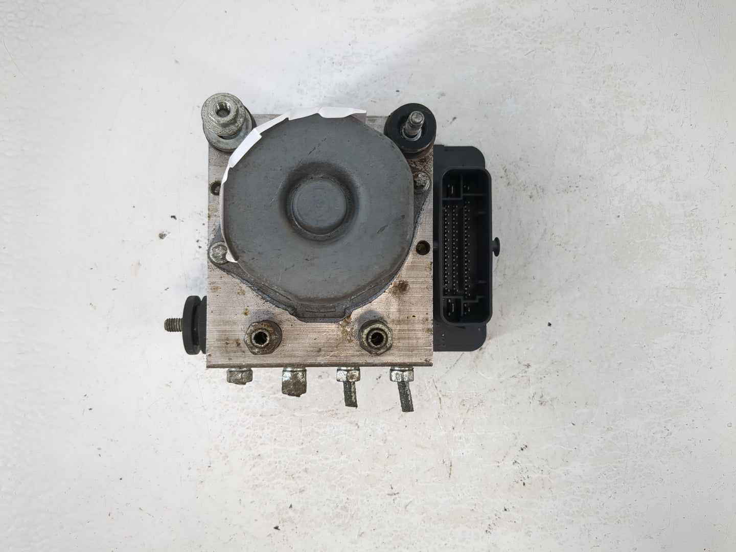 2014-2015 Nissan Sentra ABS Pump Control Module Replacement P/N:A000 431 37 00 Fits Fits 2014 2015 OEM Used Auto Parts - Oem