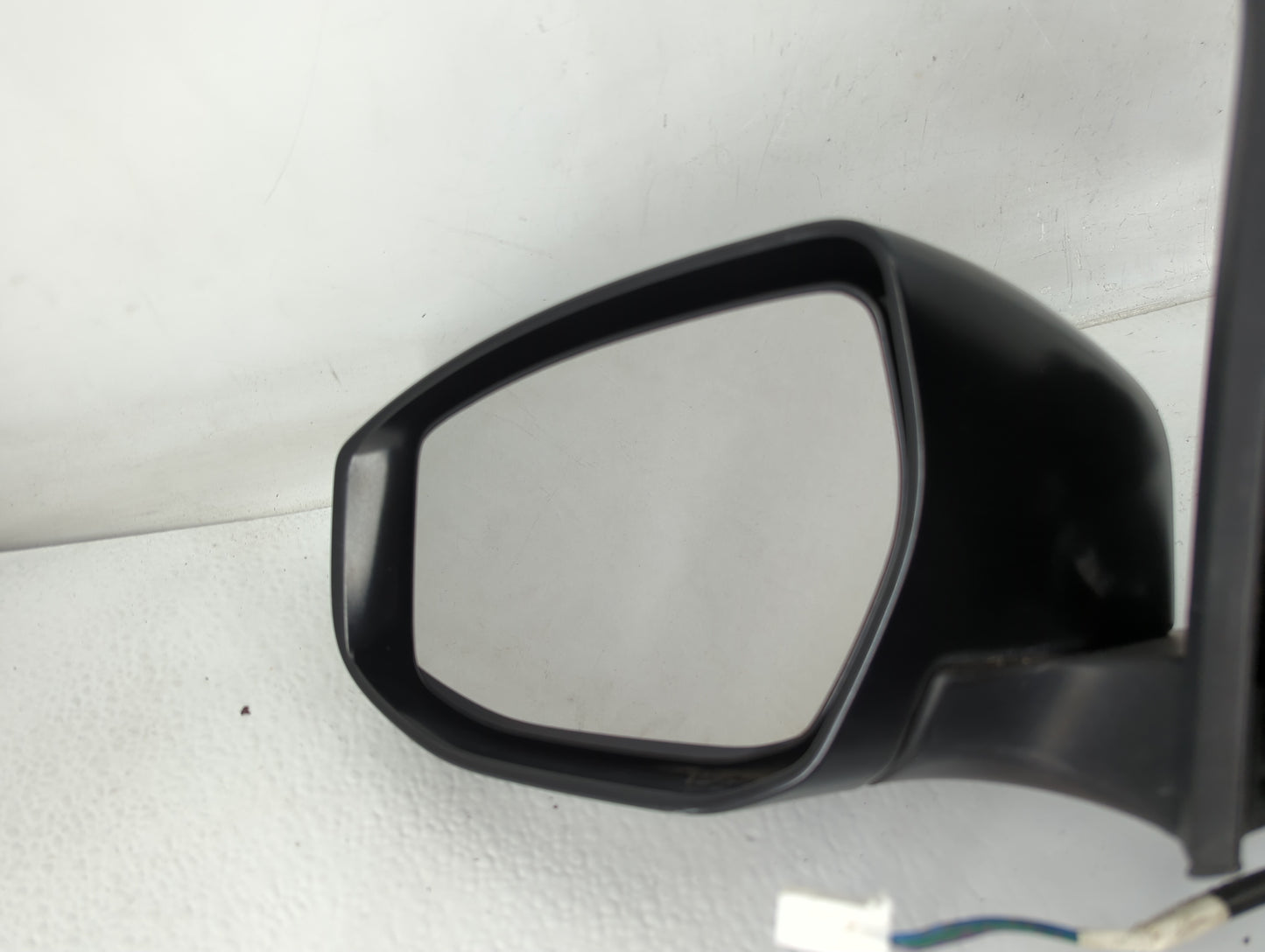 2013-2015 Nissan Sentra Driver Side View Mirror - Left Door Mirror OEM Used - Oemusedautoparts1.com