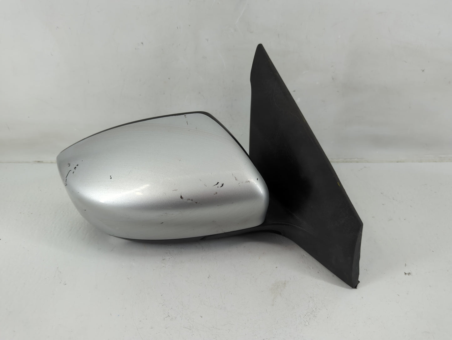 2013-2015 Nissan Sentra Passenger Side View Mirror - Right Door Mirror OEM Used - Oemusedautoparts1.com