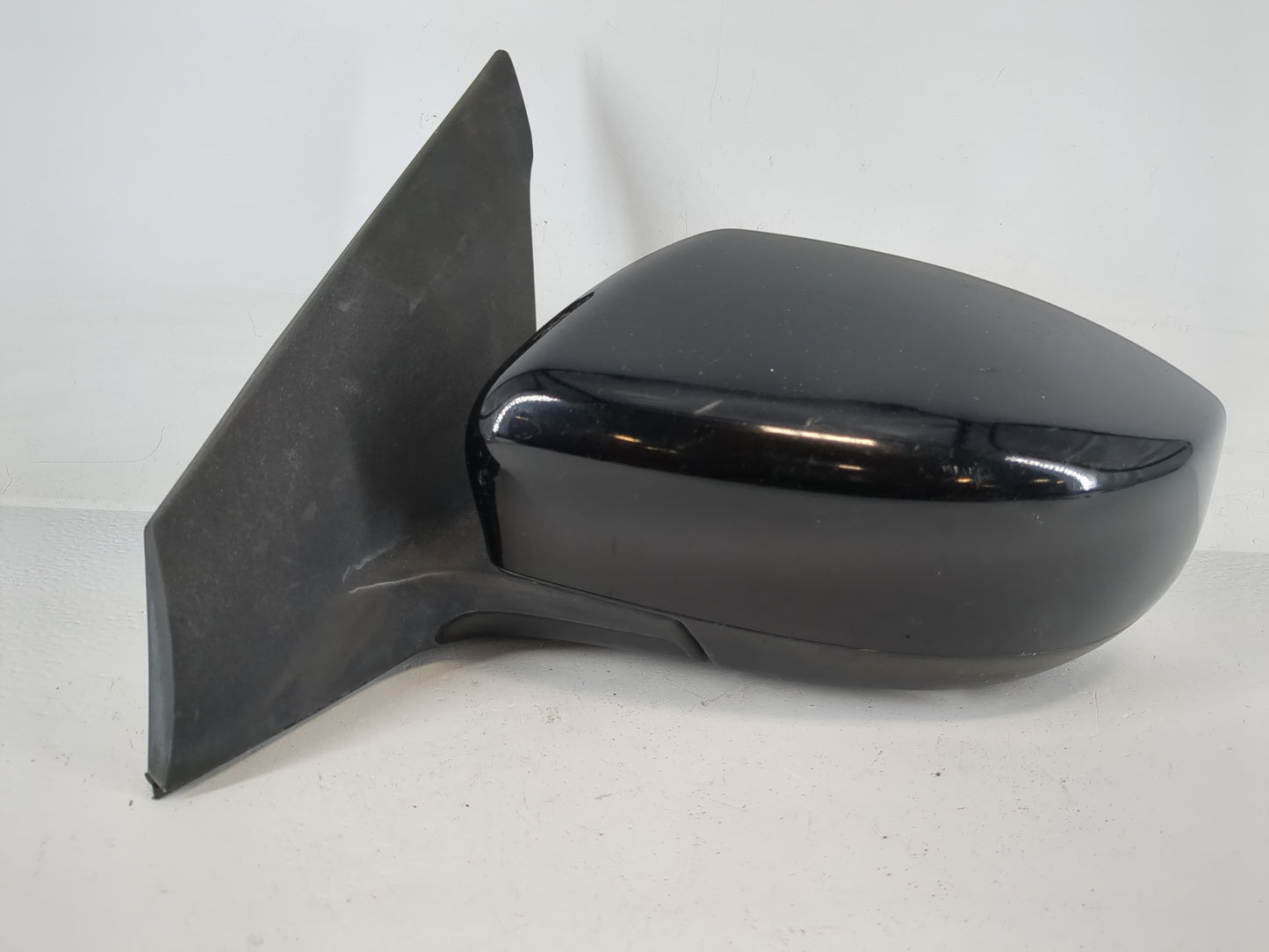 2013-2015 Nissan Sentra Driver Side View Mirror - Left Door Mirror OEM Used - Oemusedautoparts1.com
