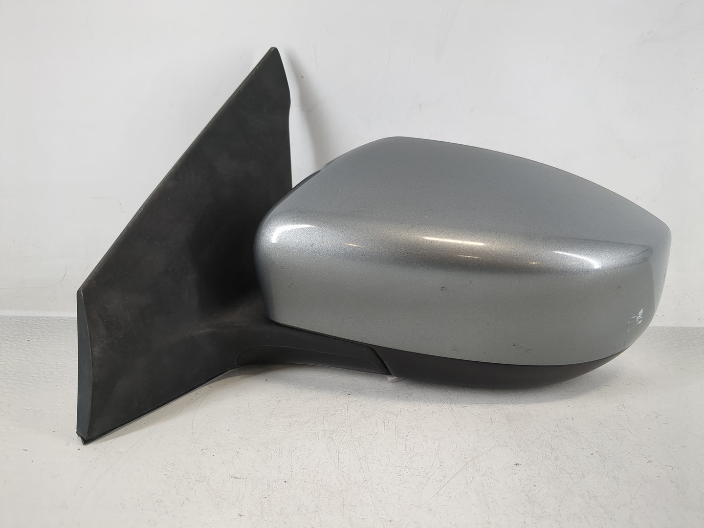 2013-2015 Nissan Sentra Driver Side View Mirror - Left Door Mirror OEM Used - Oemusedautoparts1.com