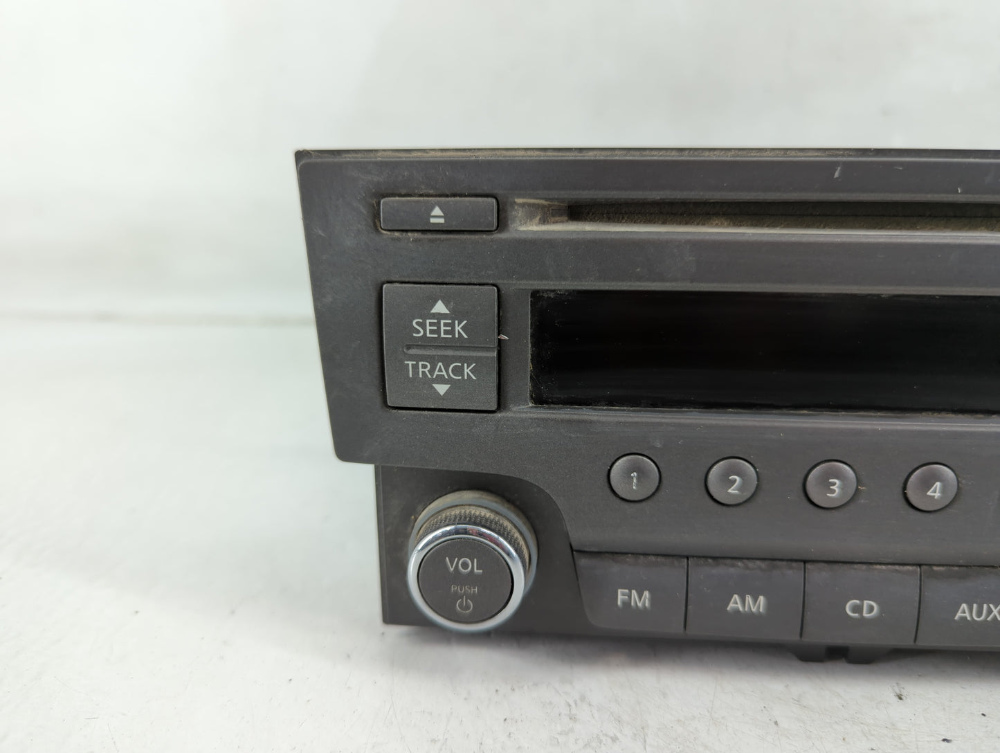 2013-2014 Nissan Sentra Radio AM FM Cd Player Receiver Replacement Fits Fits 2013 2014 OEM Used Auto Parts - Oemusedautopart
