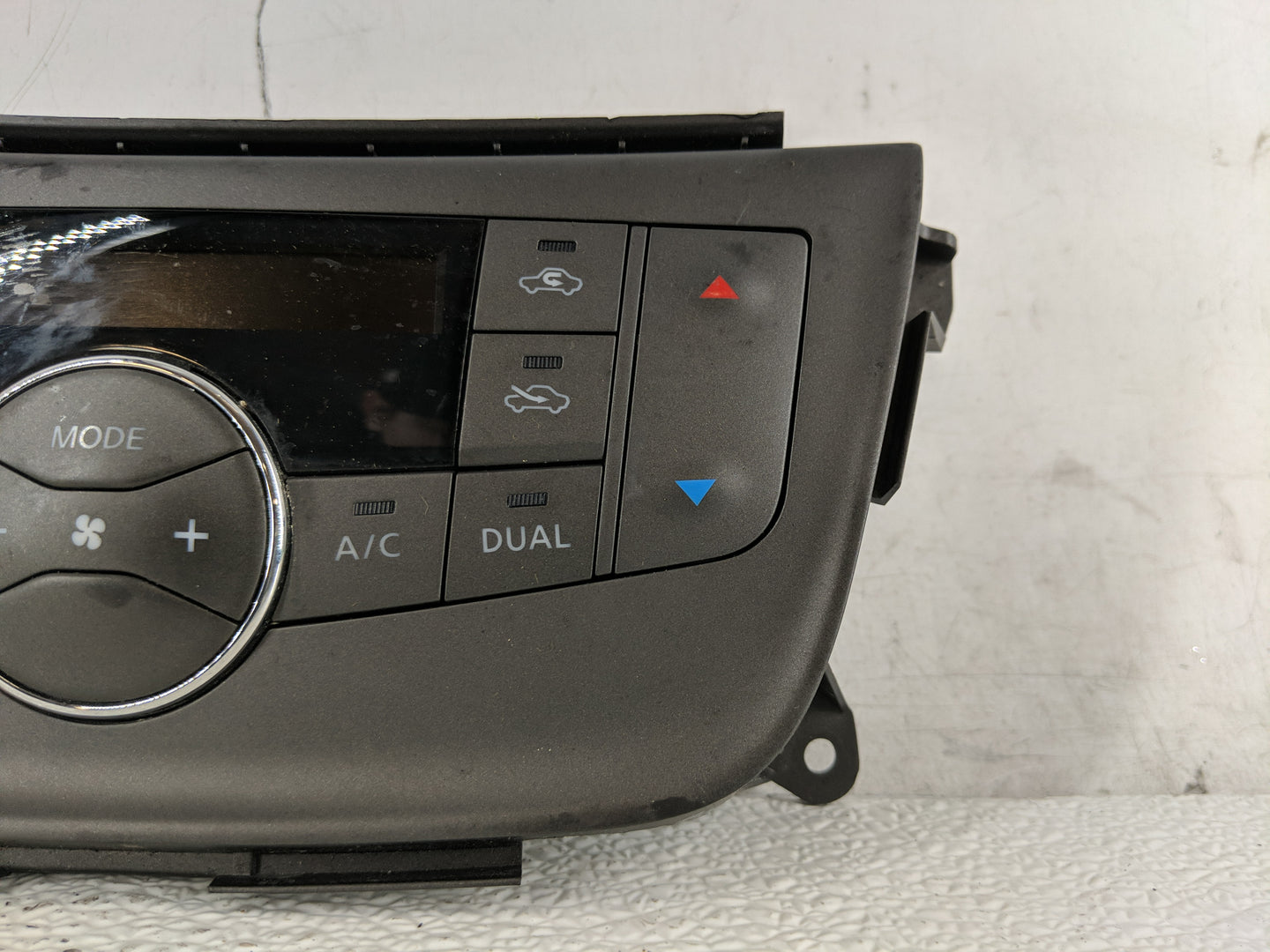 2013-2014 Nissan Sentra Climate Control Module Temperature AC/Heater Replacement P/N:275003SA2A Fits Fits 2013 2014 OEM Used