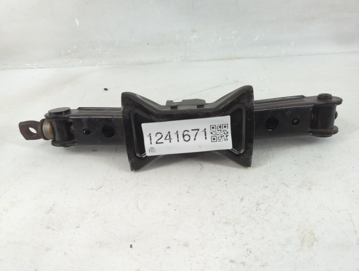 2014 Nissan Sentra Spare Scissor Car Jack 1241671 - Oemusedautoparts1.com