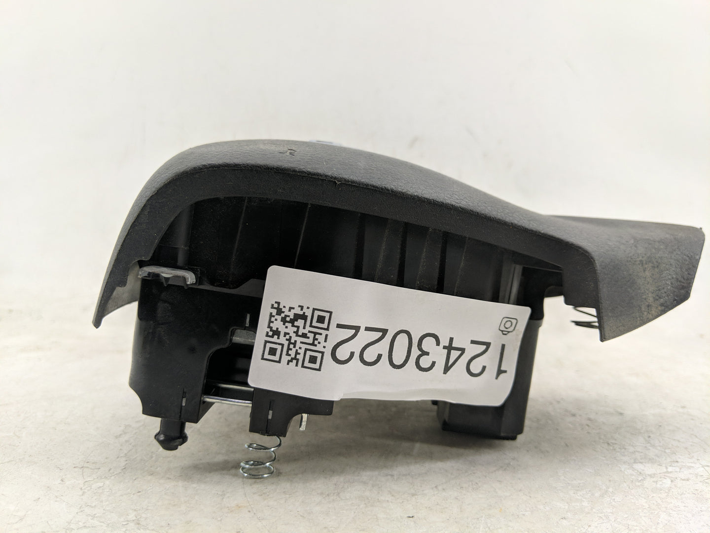 2013-2019 Nissan Sentra Air Bag Driver Left Steering Wheel Mounted - Oemusedautoparts1.com