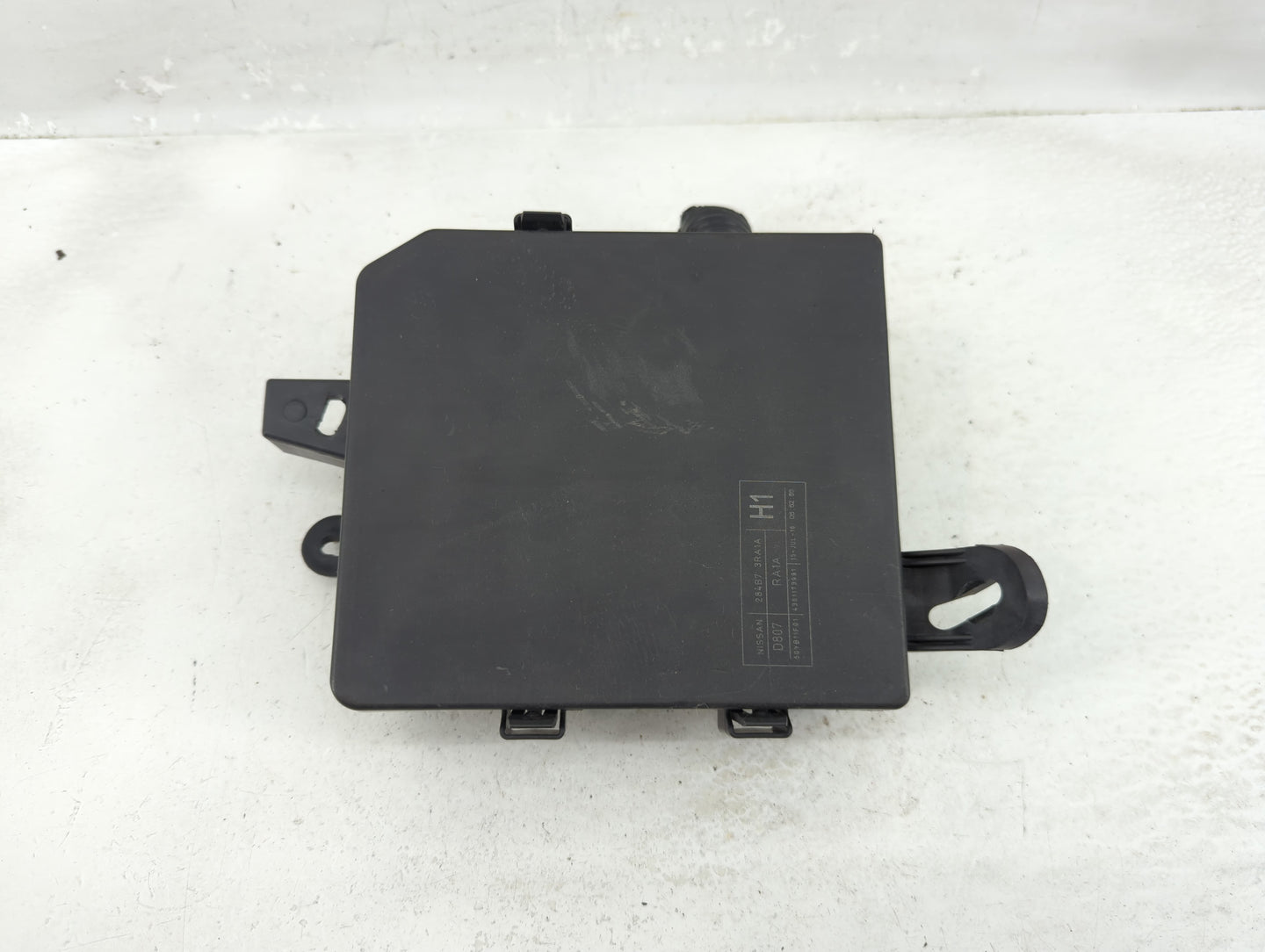 2013-2019 Nissan Sentra Fusebox Fuse Box Panel Relay Module P/N:4381173991 Fits Fits 2013 2014 2015 2016 2017 2018 2019 OEM 