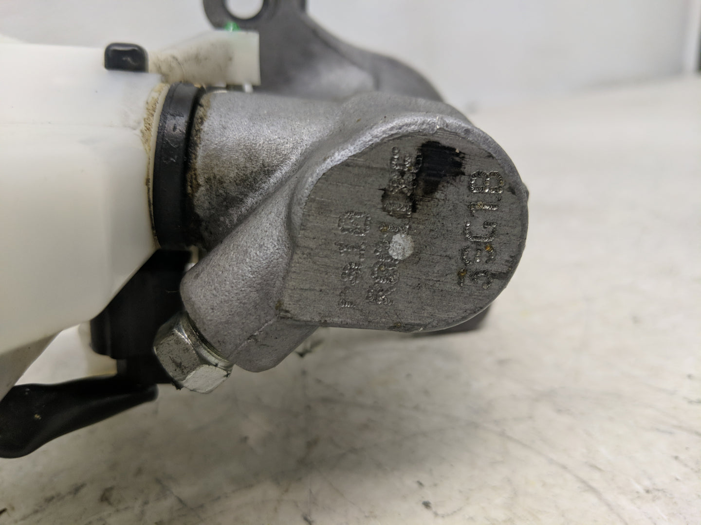2013-2019 Nissan Sentra Brake Master Cylinder 1310782 - Oemusedautoparts1.com