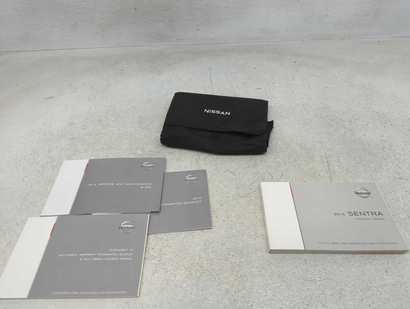 2014 Nissan Sentra Owners Manual Book Guide P/N:OM14E 0B17U1 OEM Used Auto Parts - Oemusedautoparts1.com