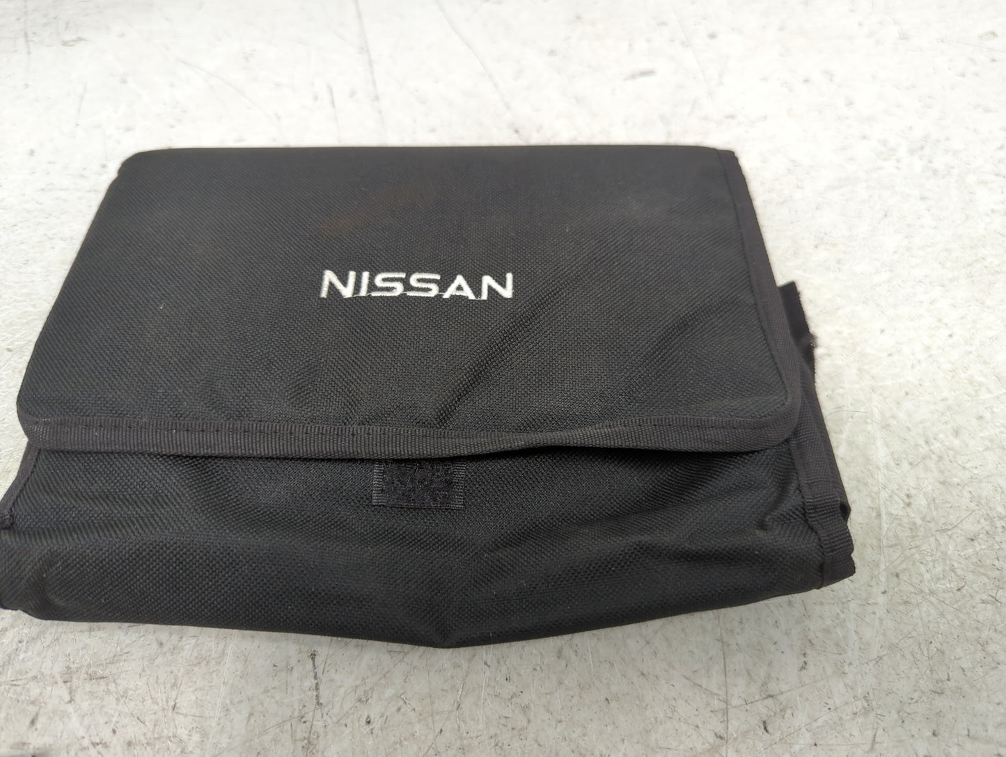 2014 Nissan Sentra Owners Manual Book Guide P/N:OM14E 0B17U1 OEM Used Auto Parts - Oemusedautoparts1.com