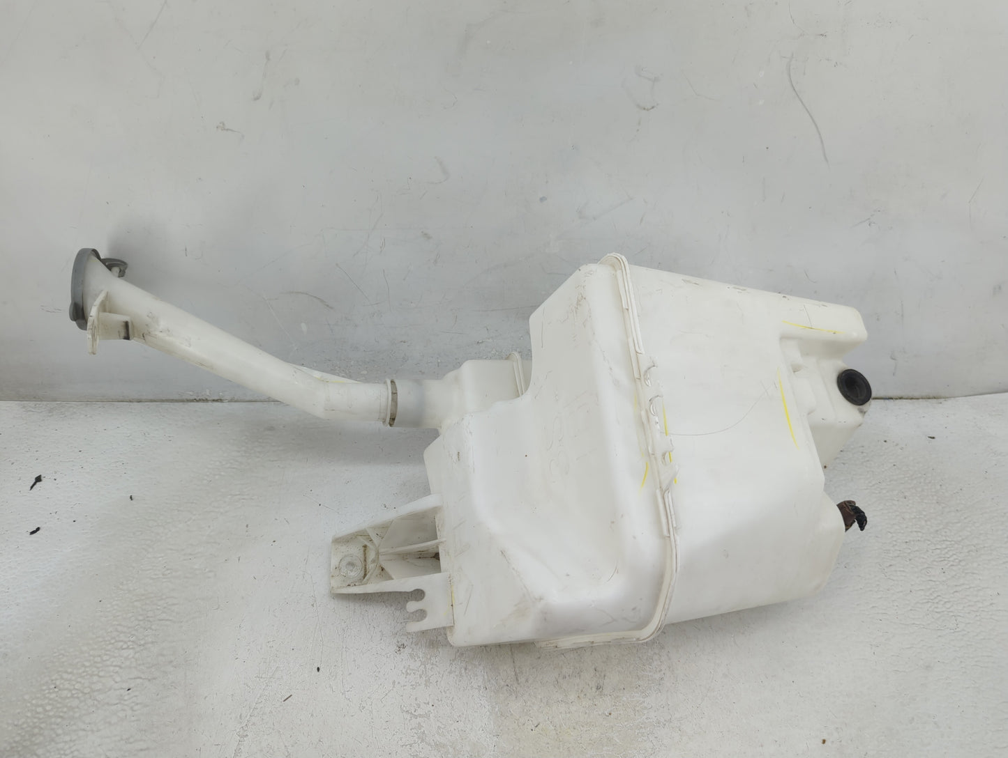 2013-2015 Nissan Sentra Windshield Washer Fluid Reservoir Bottle Oem - Oemusedautoparts1.com