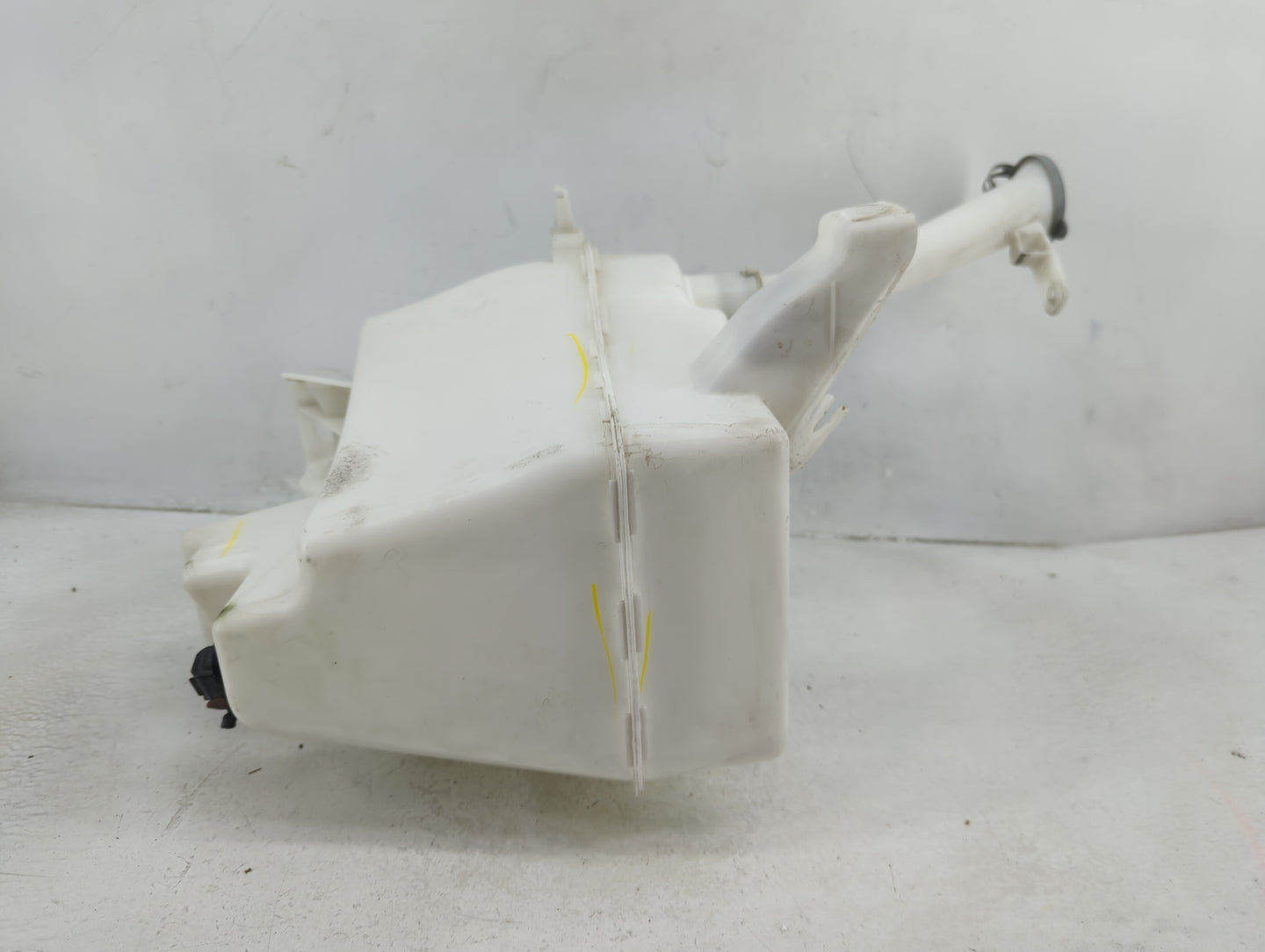 2013-2015 Nissan Sentra Windshield Washer Fluid Reservoir Bottle 1389892 - Oemusedautoparts1.com