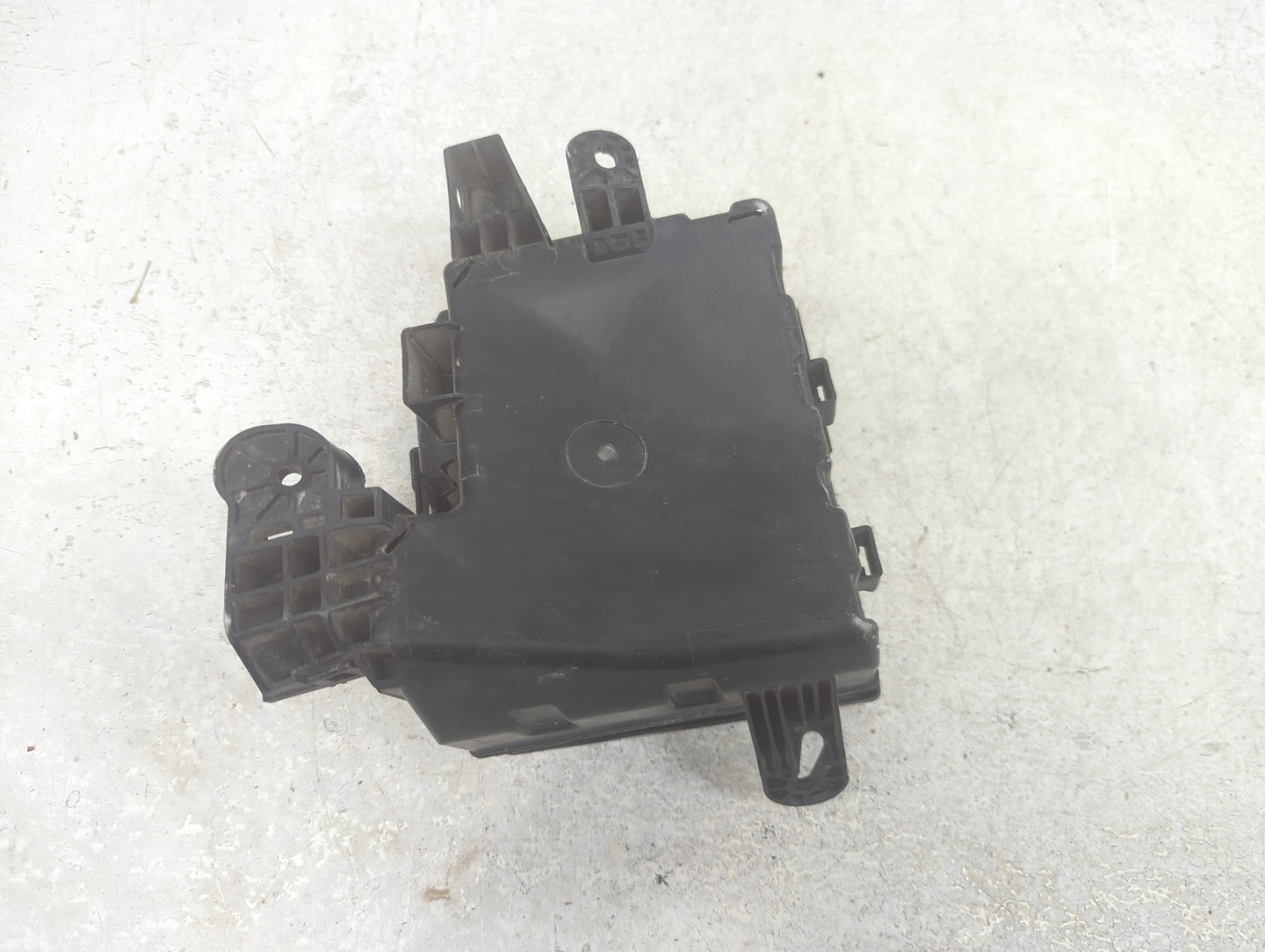 2013-2019 Nissan Sentra Fusebox Fuse Box Panel Relay Module Fits Fits 2013 2014 2015 2016 2017 2018 2019 OEM Used Auto Parts