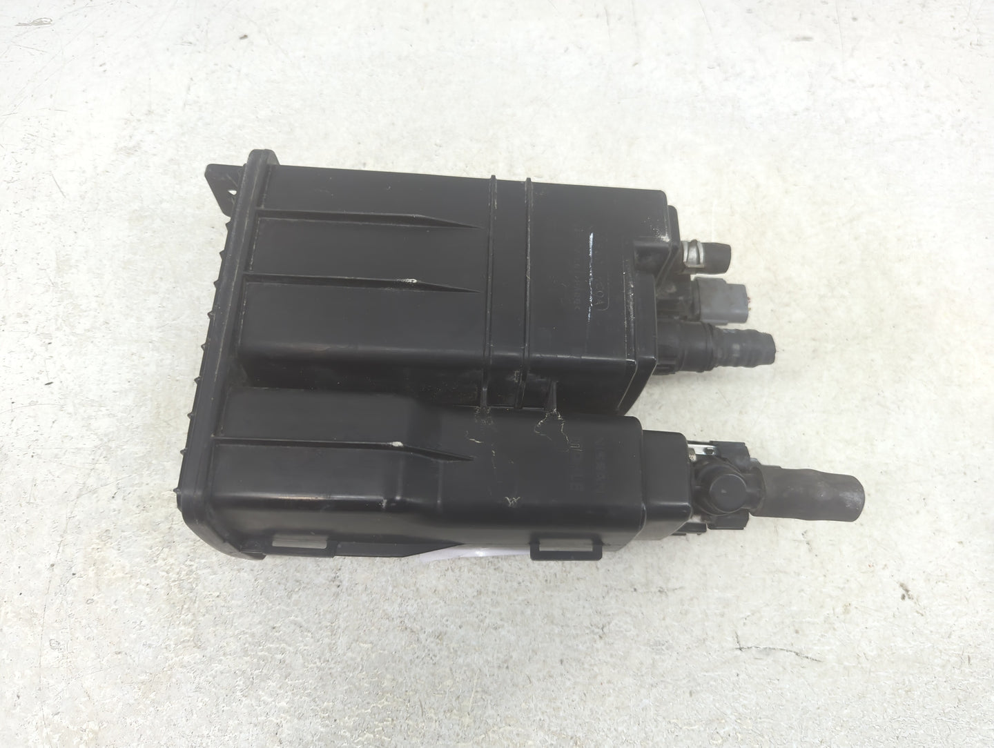 2014 Nissan Sentra Fuel Vapor Charcoal Canister 1392382 - Oemusedautoparts1.com