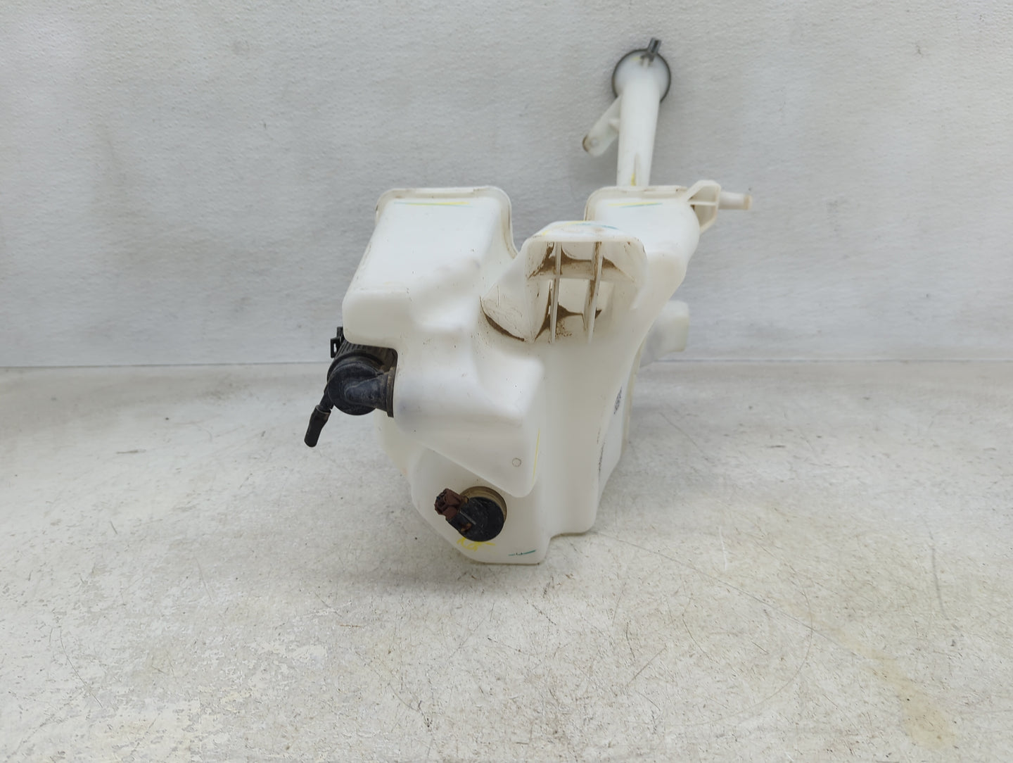 2013-2015 Nissan Sentra Windshield Washer Fluid Reservoir Bottle Oem - Oemusedautoparts1.com