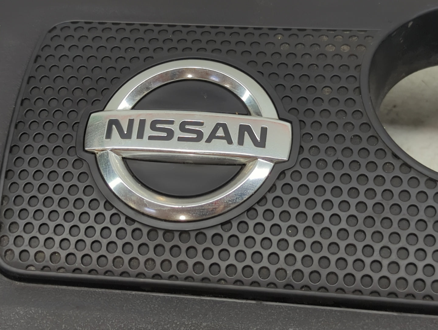 2014 Nissan Sentra Engine Cover - Oemusedautoparts1.com