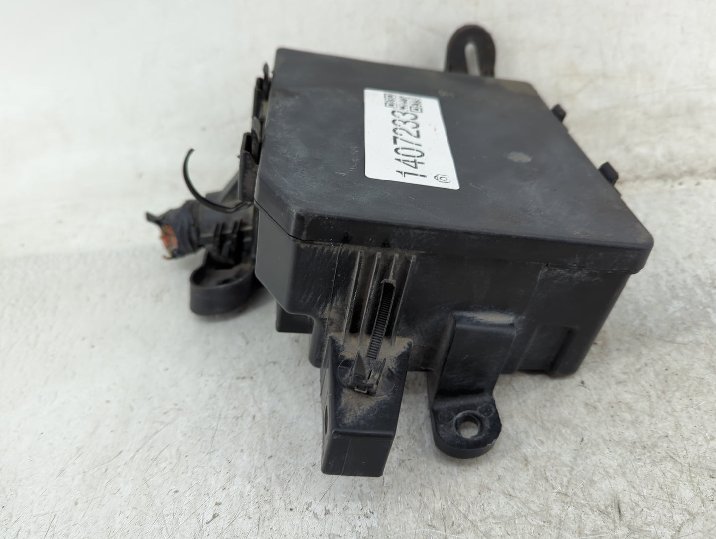 2013-2019 Nissan Sentra Fusebox Fuse Box Panel Relay Module P/N:284B7 3RA3B Fits Fits 2013 2014 2015 2016 2017 2018 2019 OEM