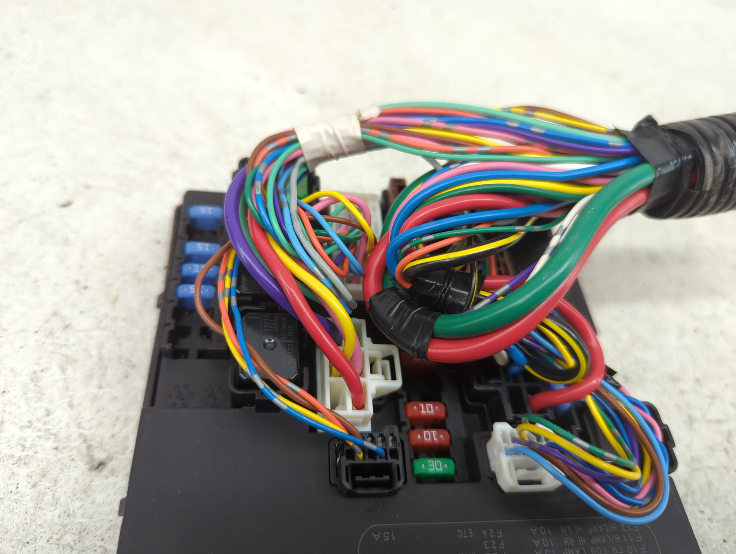 2013-2019 Nissan Sentra Fusebox Fuse Box Panel Relay Module Fits Fits 2013 2014 2015 2016 2017 2018 2019 OEM Used Auto Parts