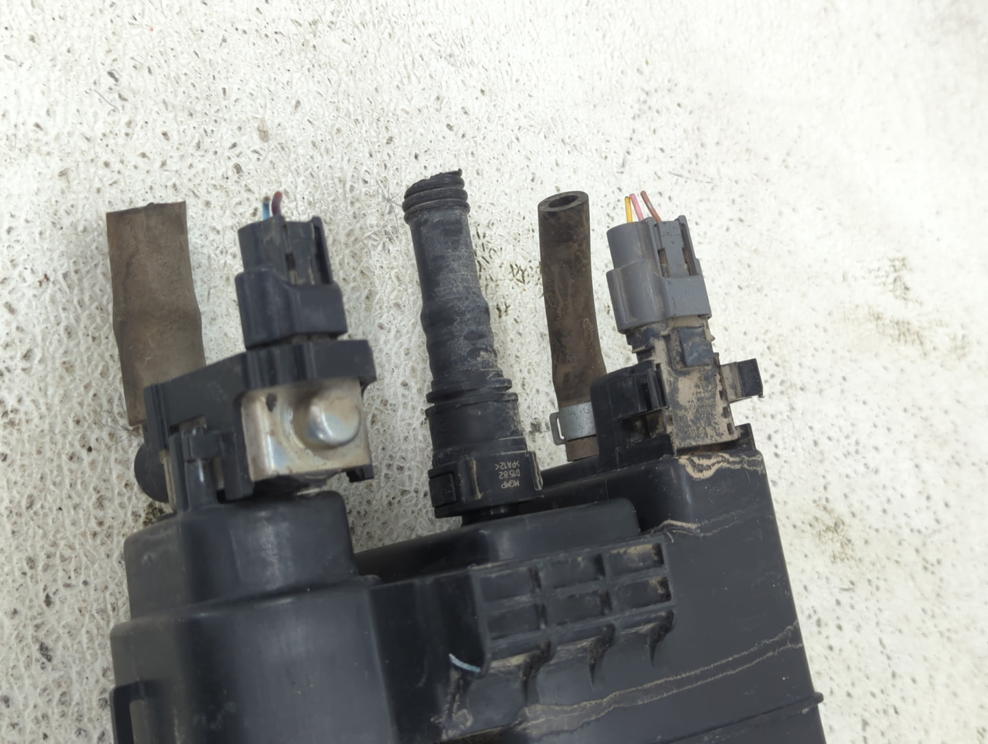 2014 Nissan Sentra Fuel Vapor Charcoal Canister 1432202 - Oemusedautoparts1.com