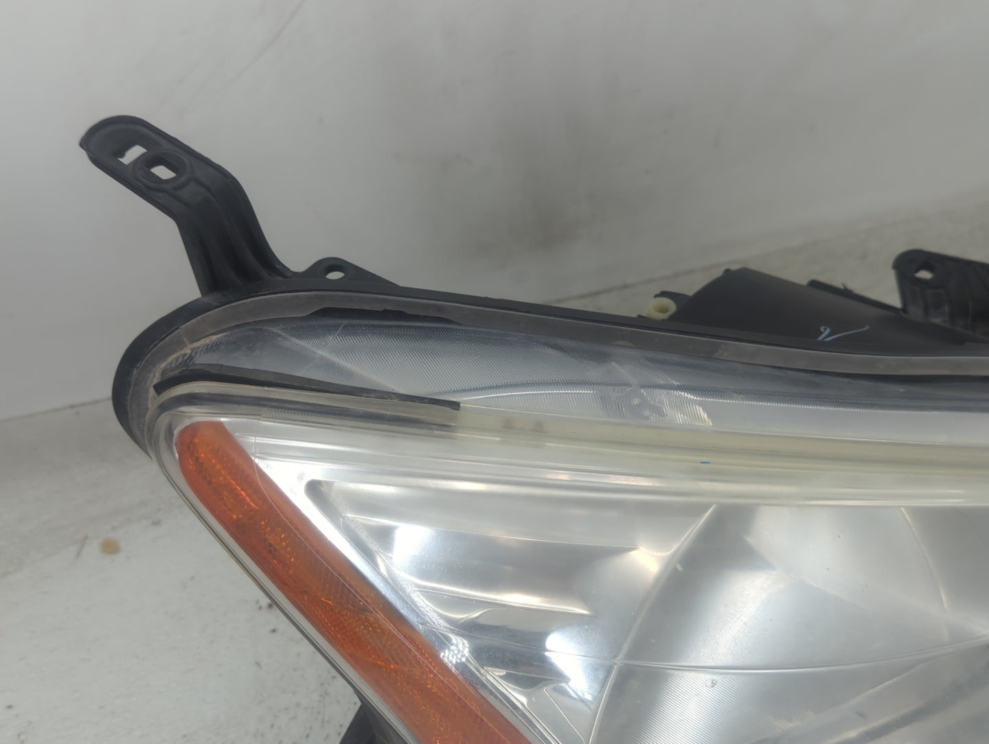 2013-2015 Nissan Sentra Passenger Right Oem Head Light Headlight Lamp - Oemusedautoparts1.com