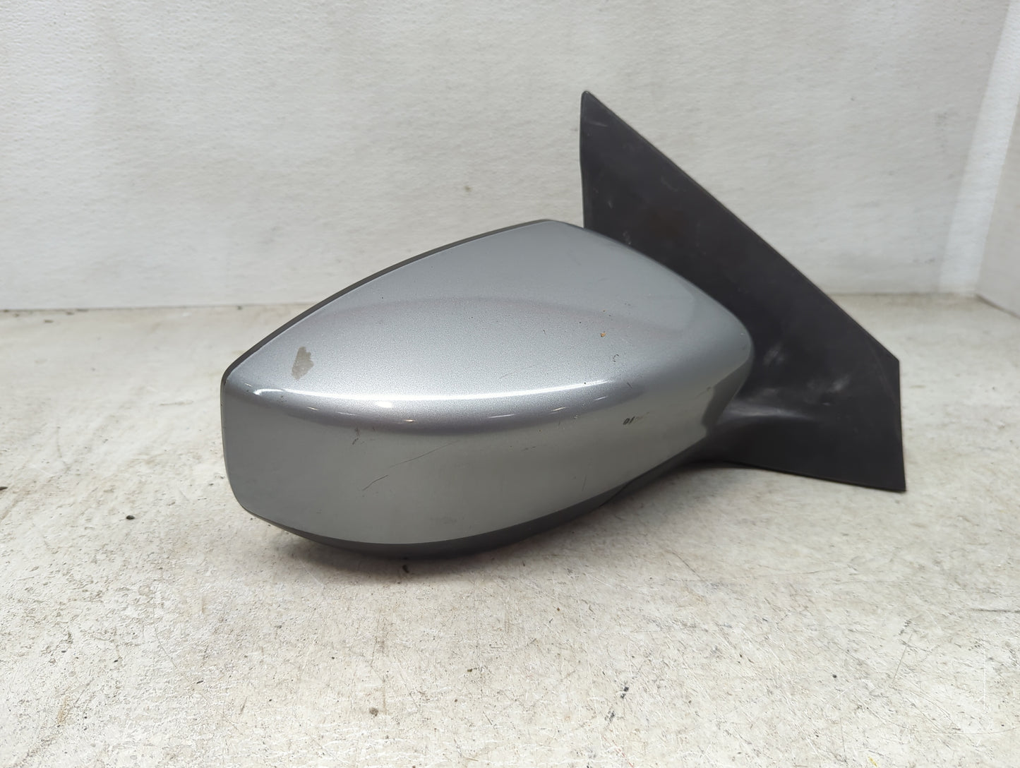 2013-2015 Nissan Sentra Passenger Side View Mirror - Right Door Mirror OEM Used - Oemusedautoparts1.com