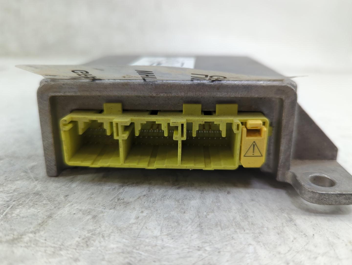 2013-2014 Nissan Sentra Chassis Control Module Ccm Bcm Body Control - Oemusedautoparts1.com