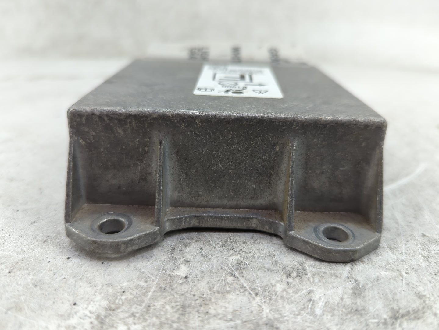 2013-2014 Nissan Sentra Chassis Control Module Ccm Bcm Body Control - Oemusedautoparts1.com