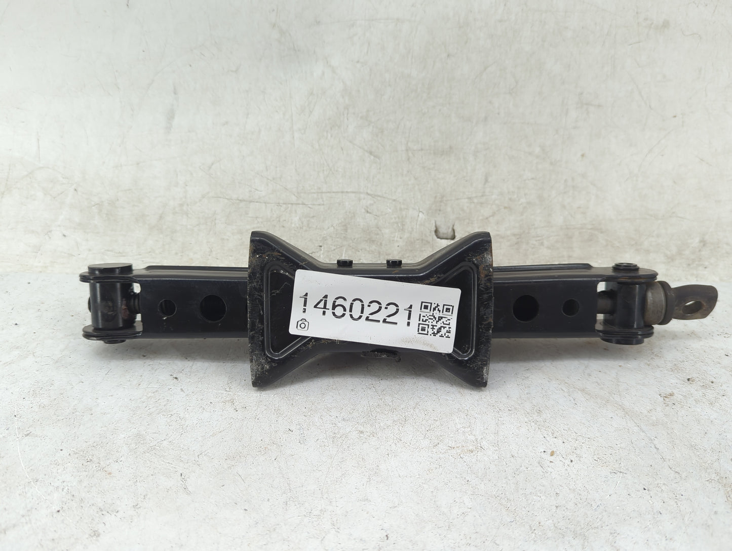 2014 Nissan Sentra Spare Scissor Car Jack Black 1460221 - Oemusedautoparts1.com