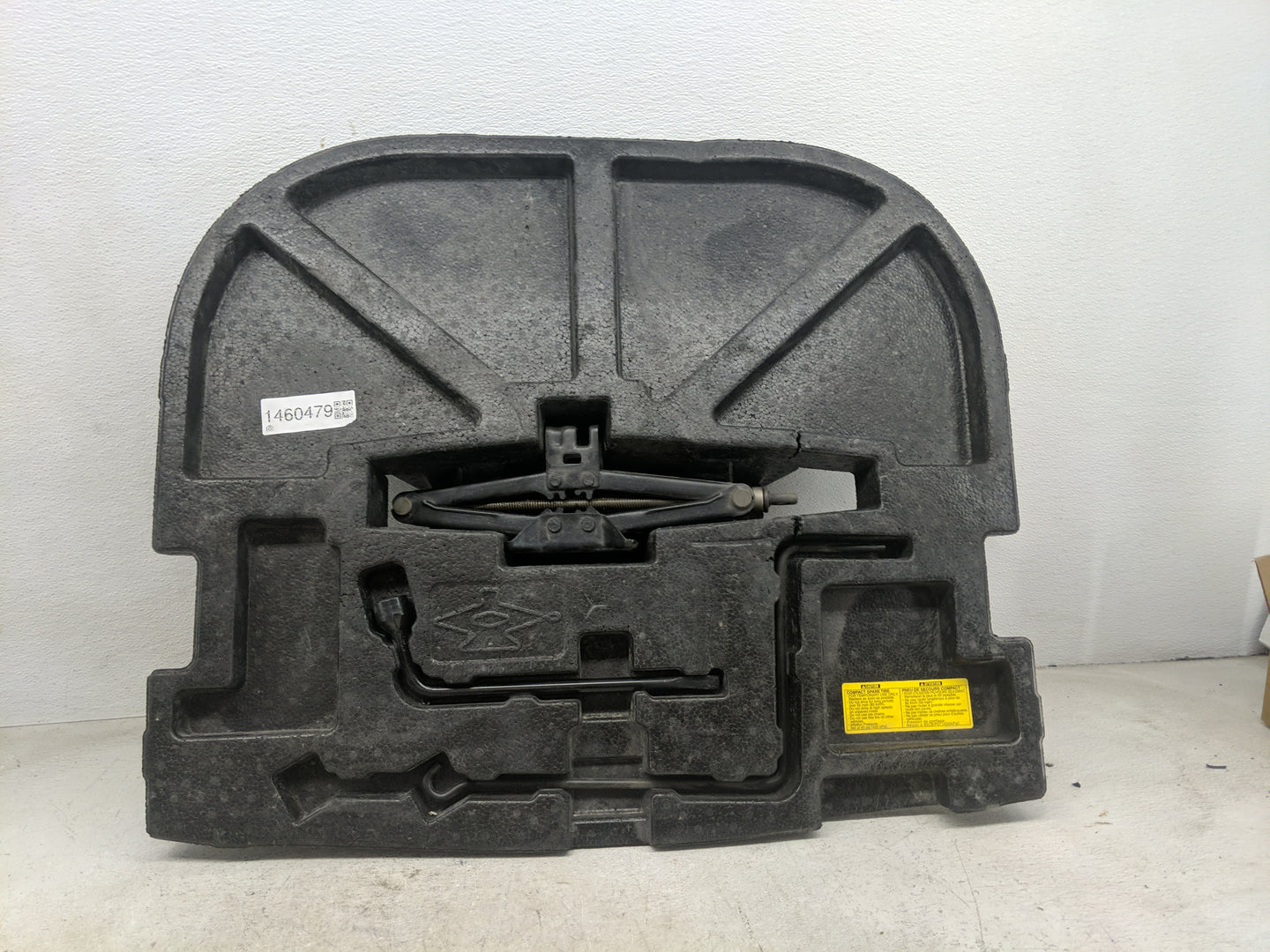 2014 Nissan Sentra Spare Scissor Car Jack 1460479 - Oemusedautoparts1.com