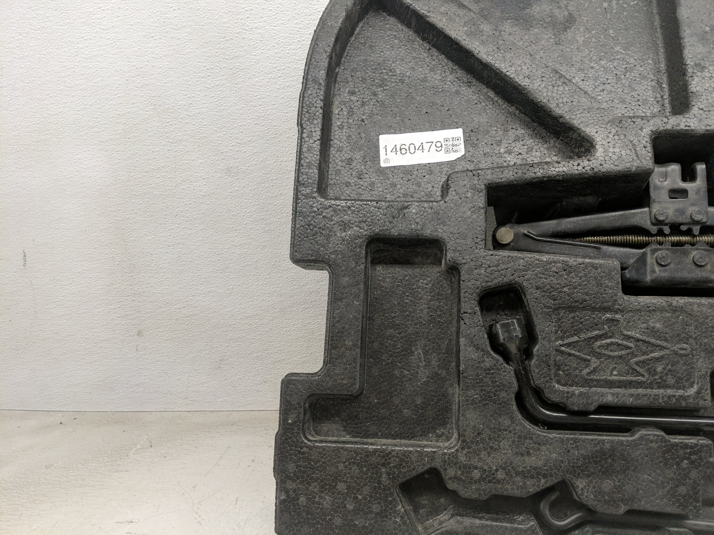 2014 Nissan Sentra Spare Scissor Car Jack 1460479 - Oemusedautoparts1.com