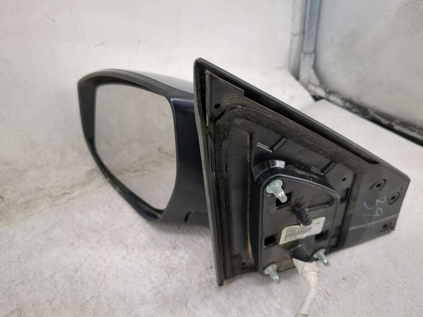 2013-2015 Nissan Sentra Driver Side View Mirror - Left Door Mirror OEM Used - Oemusedautoparts1.com