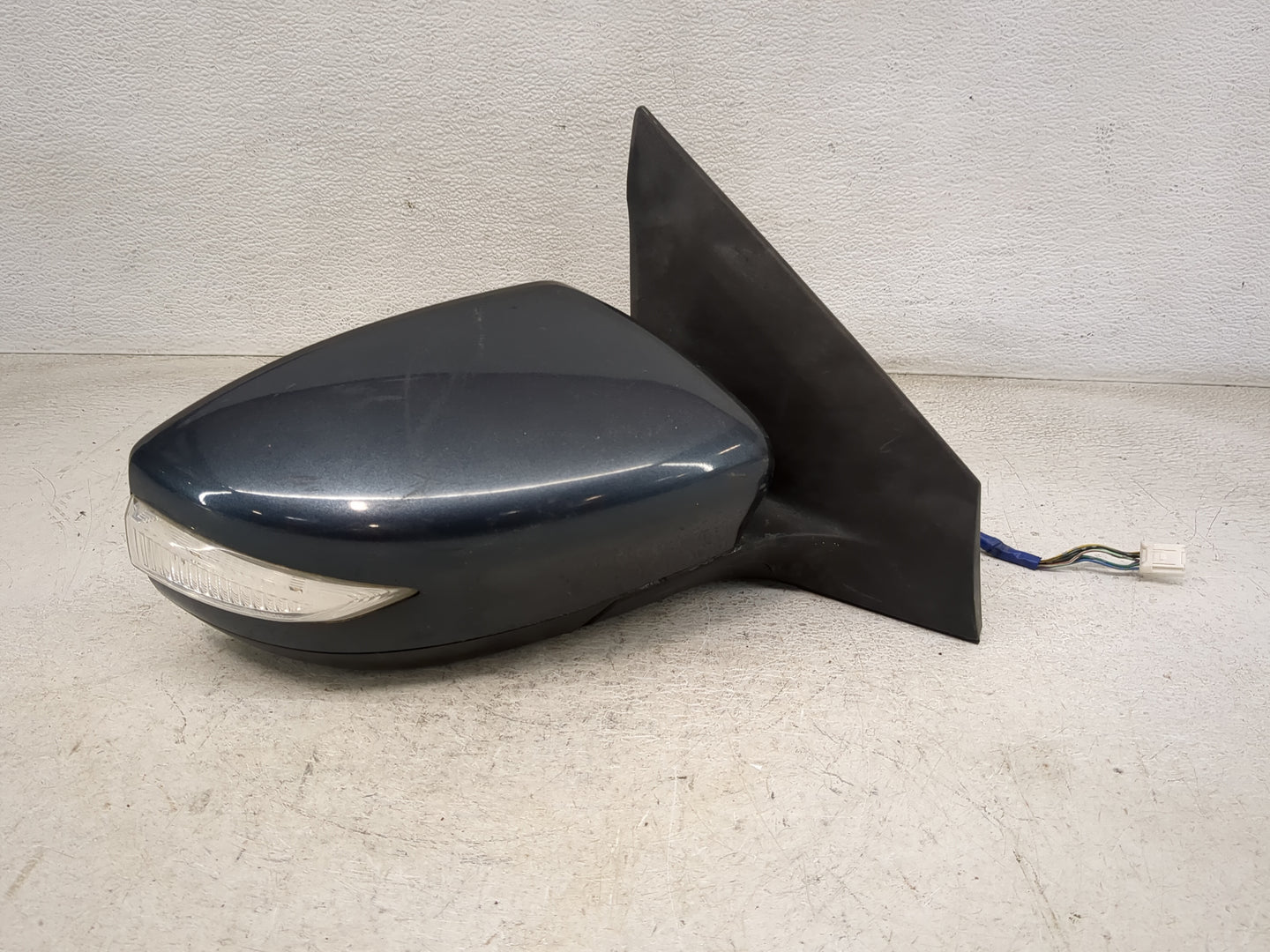 2013-2015 Nissan Sentra Passenger Side View Mirror - Right Door Mirror OEM Used - Oemusedautoparts1.com