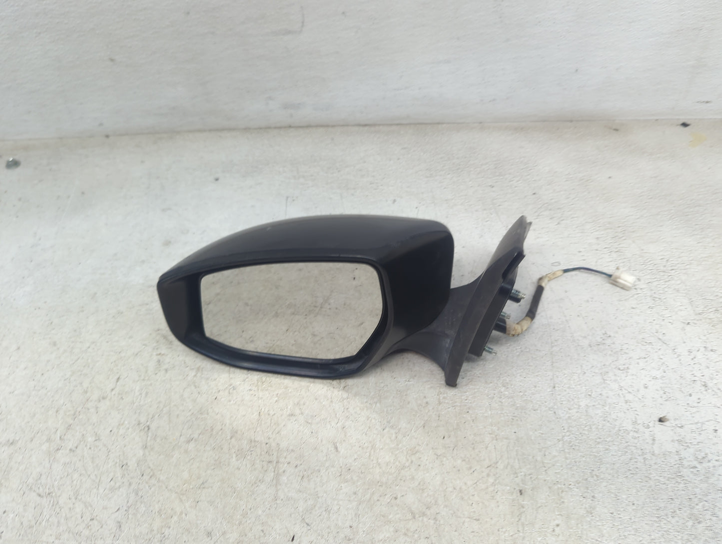 2013-2015 Nissan Sentra Driver Side View Mirror - Left Door Mirror OEM Used - Oemusedautoparts1.com