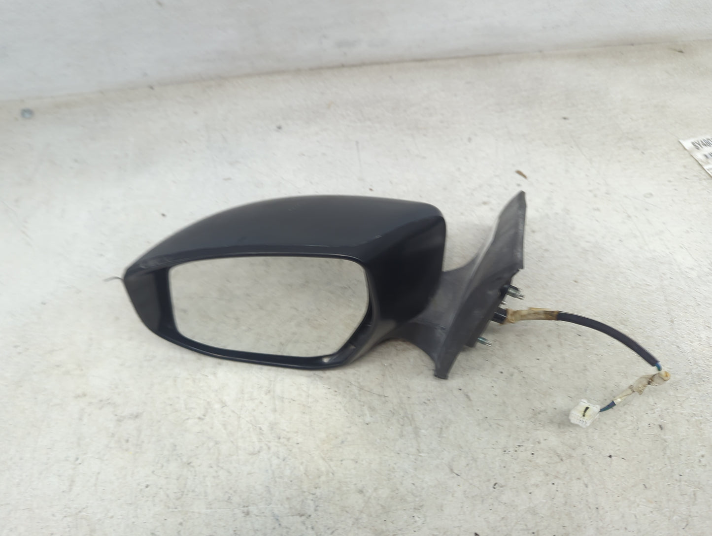 2013-2015 Nissan Sentra Passenger Side View Mirror - Right Door Mirror OEM Used - Oemusedautoparts1.com